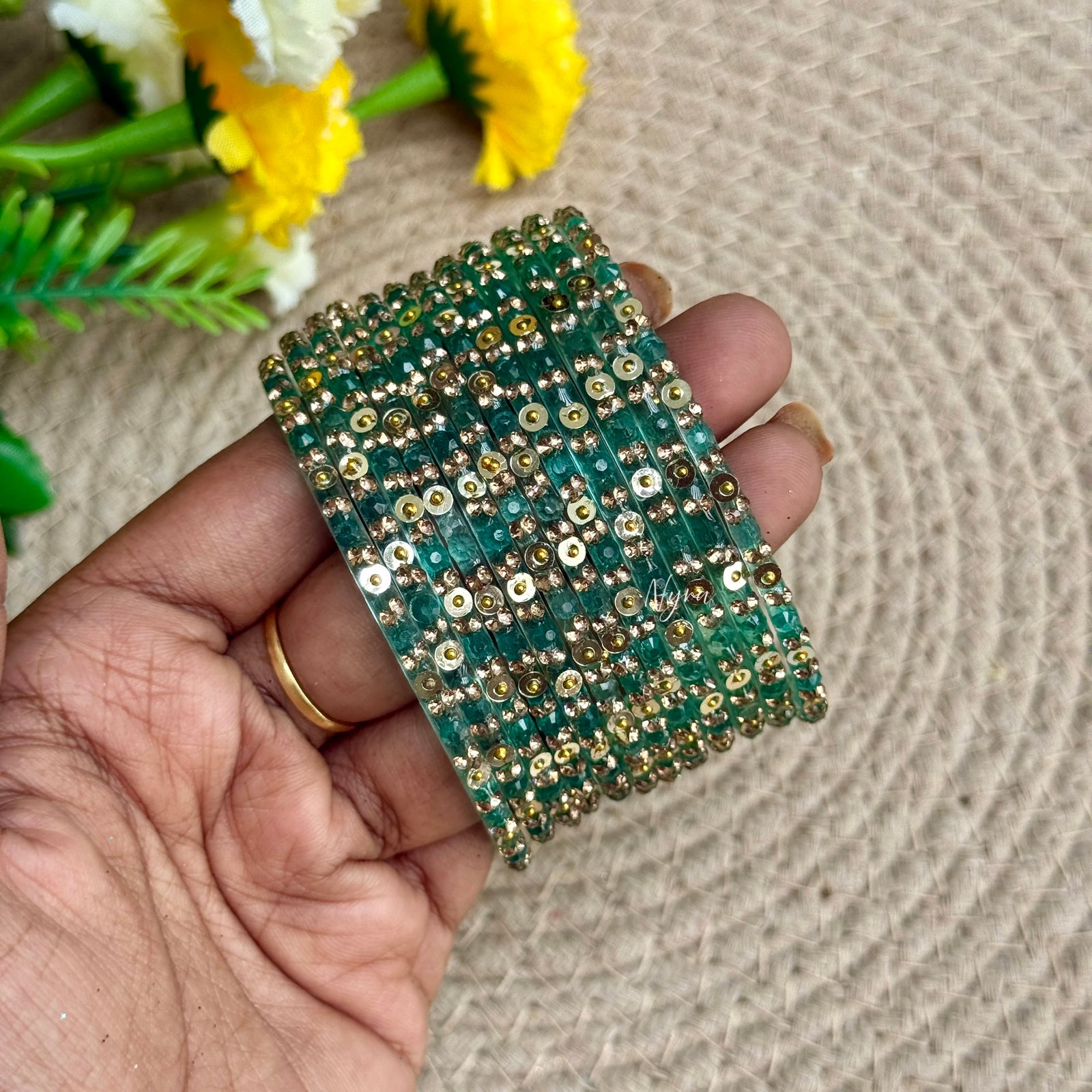 Vinmeen Model - Pastel Green