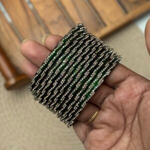 Nadhi Model - Very dark green