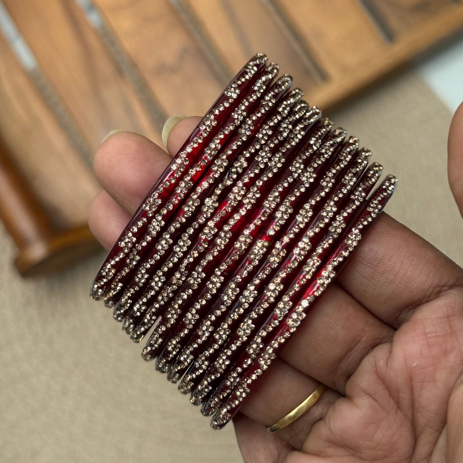 Nadhi Model - Maroon