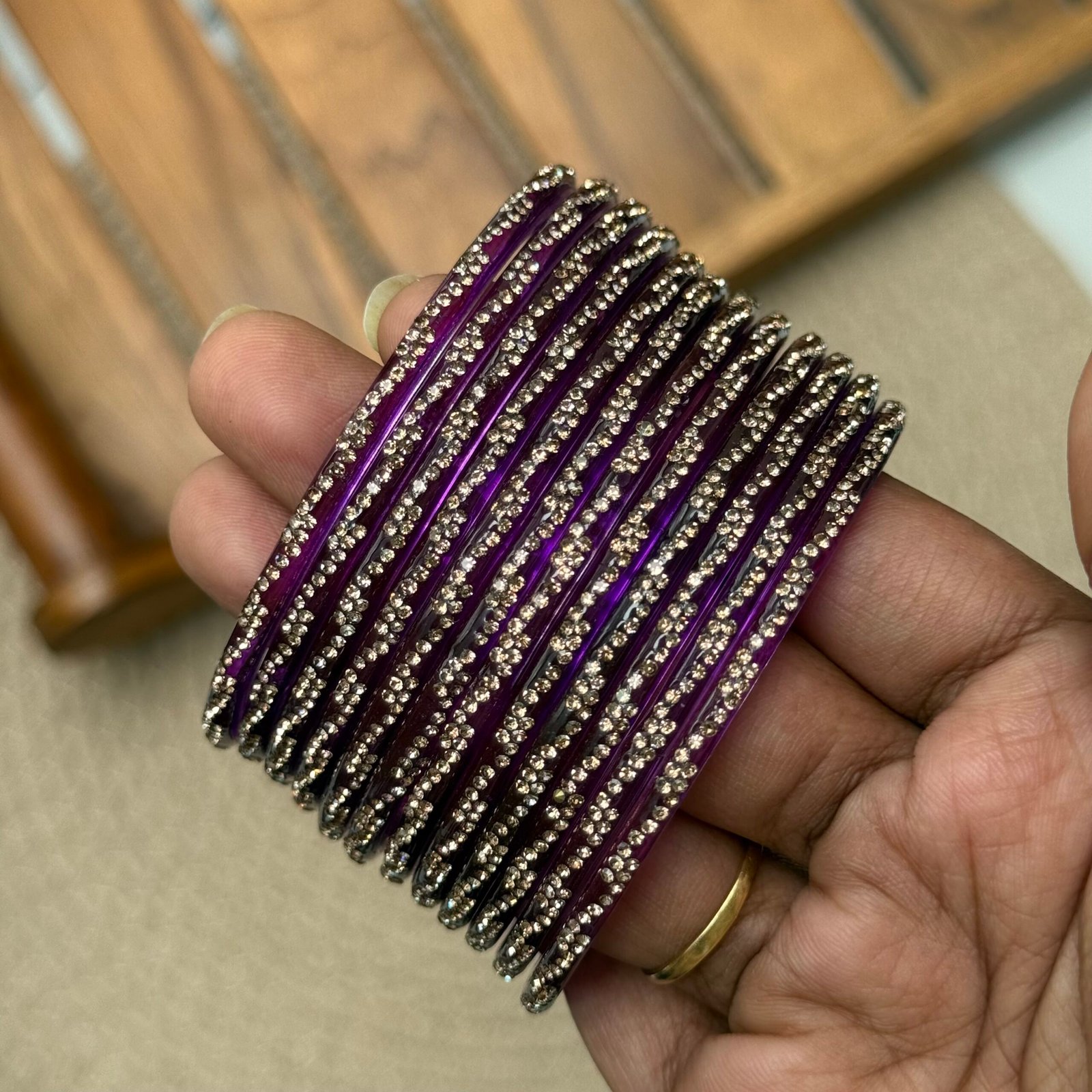 Nadhi Model - Purple