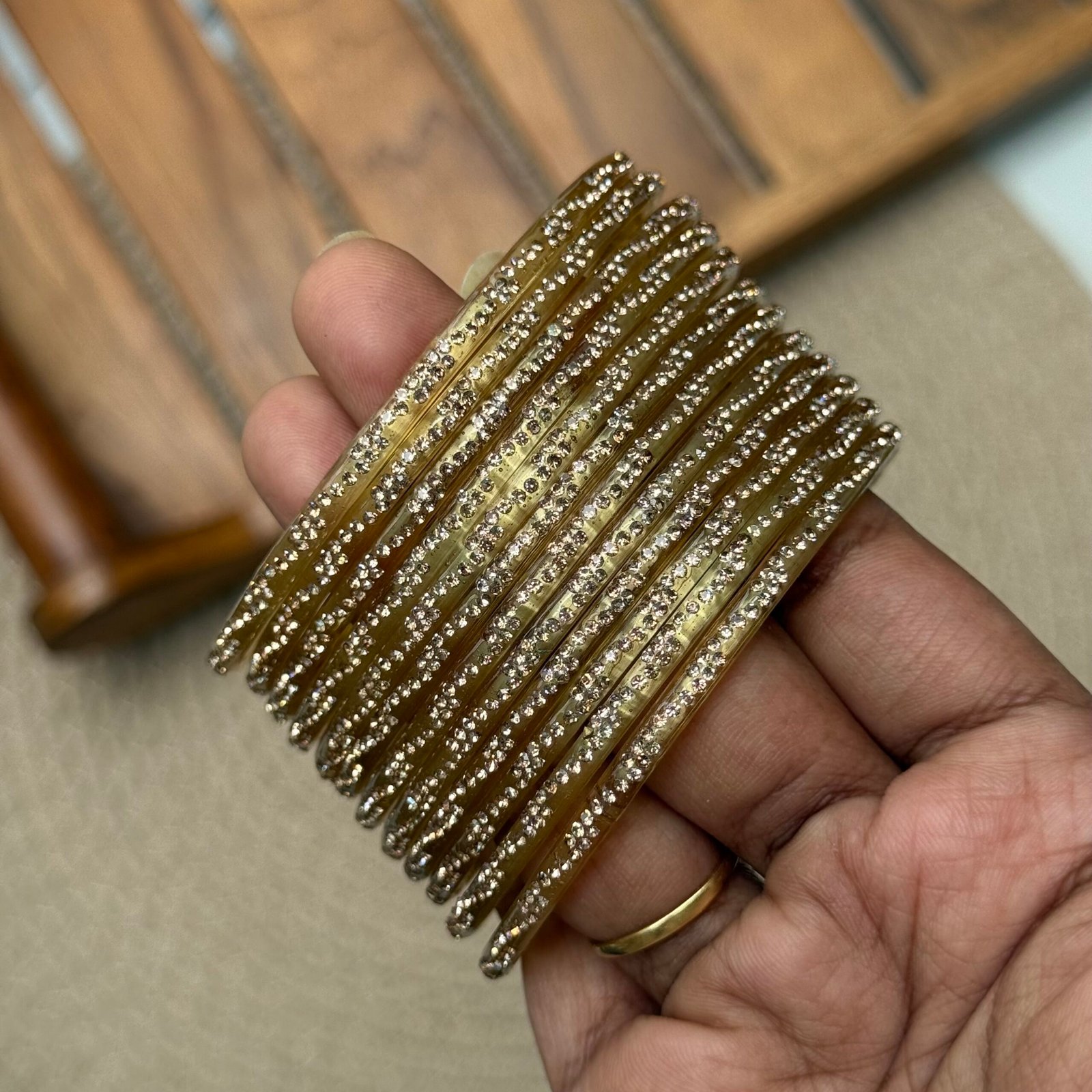 Nadhi Model - Golden