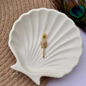 Murugar white stoned pendant 🦚🙏🏼