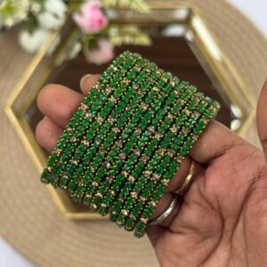 Iniya Model - Dark Green