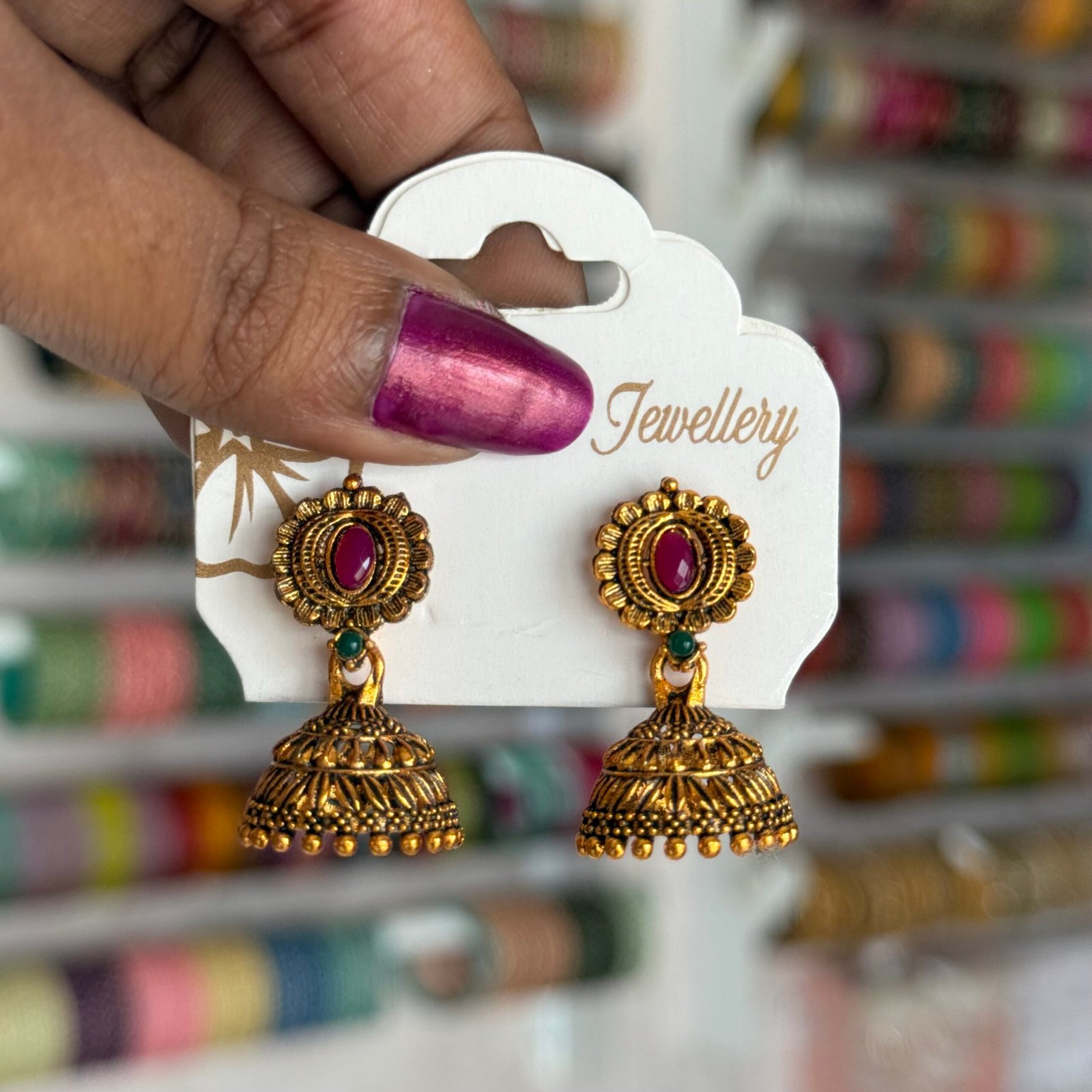 Kanmani Jhumka