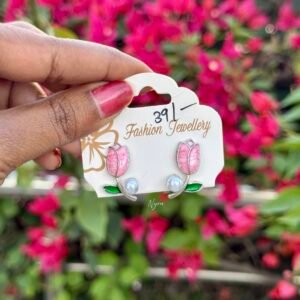 Tulip stud
